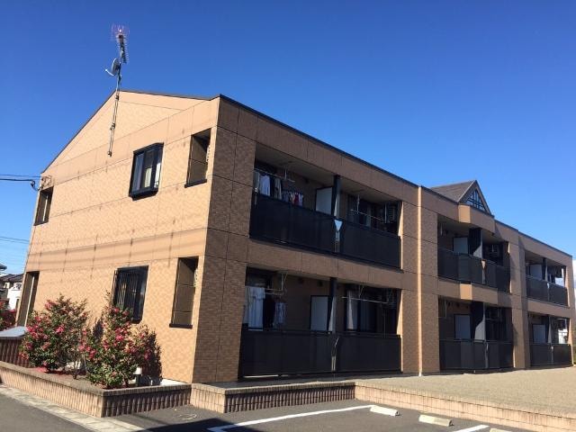 外観写真（昼） キャトル・セゾン