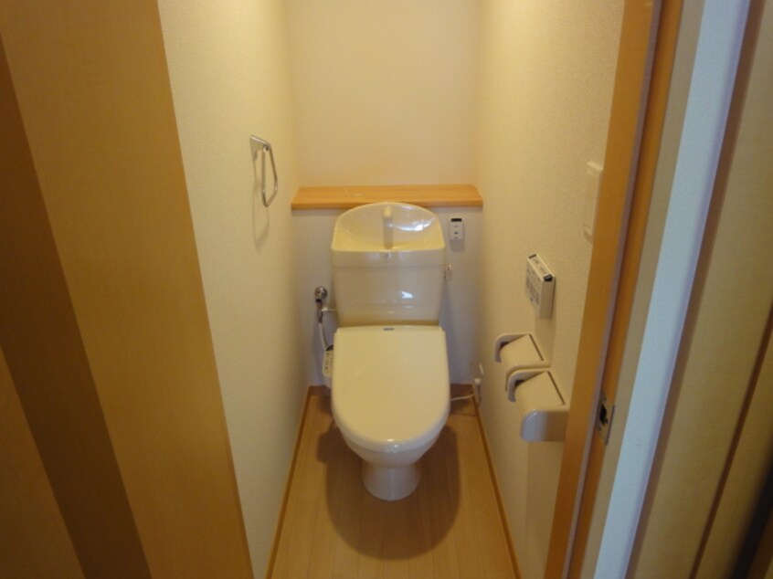 シャワー付トイレ スクラムＣ