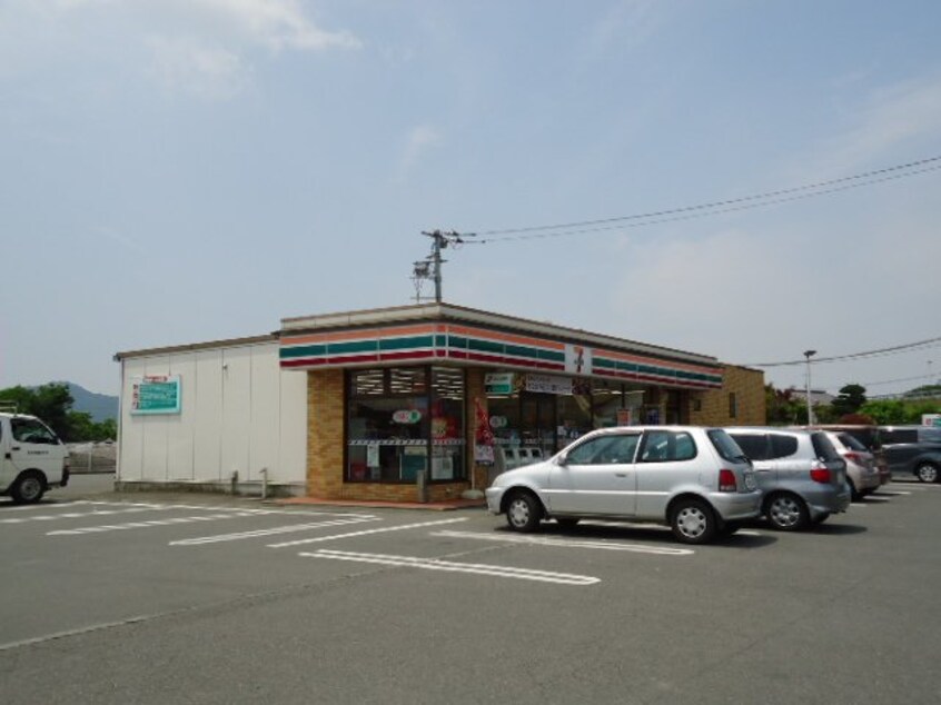 セブンイレブン太田市市場町店まで1，087ｍ フルールマルシェ
