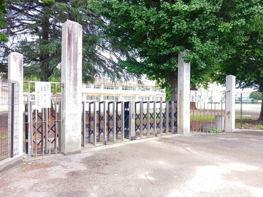 太田市立太田小学校まで700m ウィステリアＢ