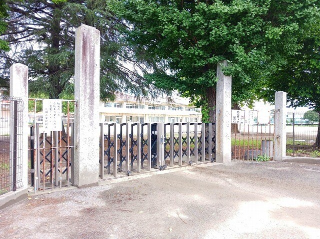 太田市立太田小学校まで700m ウィステリアＢ