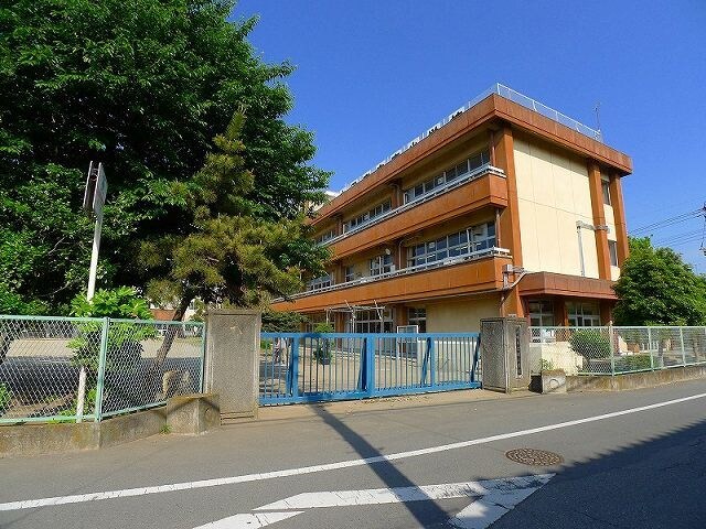 太田市立南小学校まで750m パークメゾン末広Ｂ
