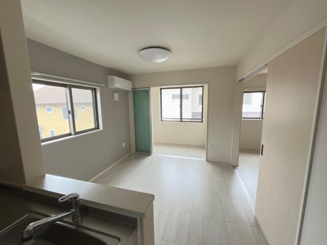 リビング ウィスタリア