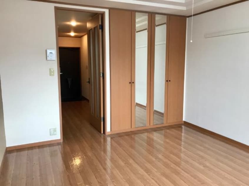 洋室（2） ティアラ