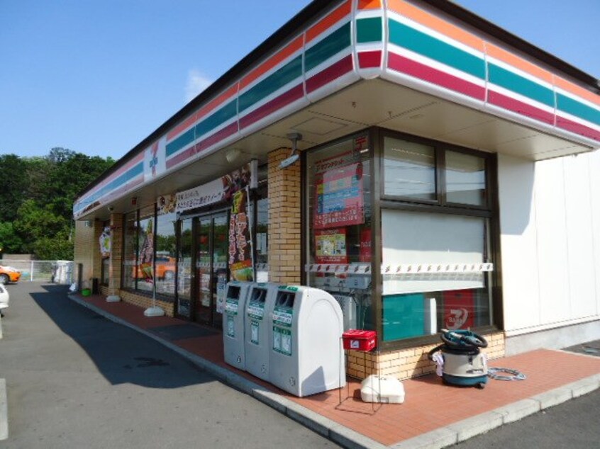 セブンイレブン太田市細谷町店まで848ｍ 仮）太田市西新町新築アパート