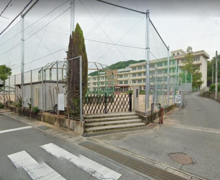 小学校まで392m※太子町立太田小学校 東出（南）貸家