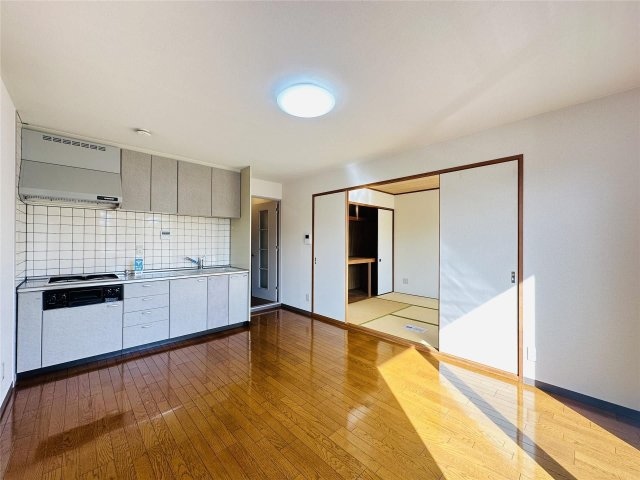 写真は反転のお部屋です Ｗｉｎｇ手柄