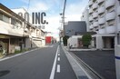 その他飲食（ファミレスなど）まで10m※前面道路 カルム白鷺