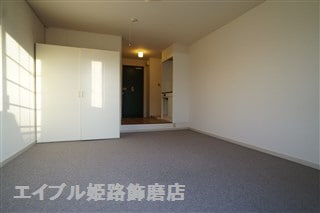  ノーブル英賀保駅前