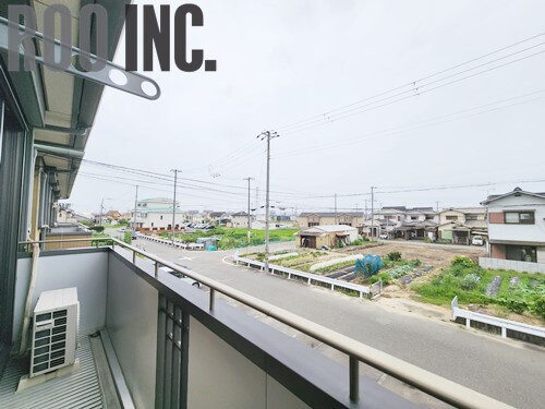 写真は反転のお部屋です アイランド