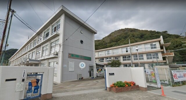 中学校/中等教育学校まで1400m※姫路市立夢前中学校 ドミールディオンⅤ