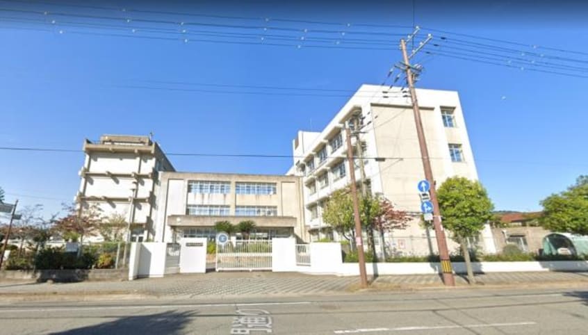 小学校まで300m※姫路市立広畑小学校 コンフォート ヴィアーレ