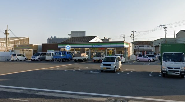 コンビニまで1800m※ファミリーマート　姫路国分寺店 バイエリッシュビラ