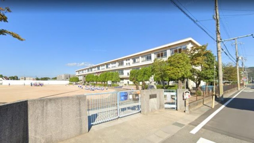 小学校まで1400m※姫路市立広畑第二小学校 ラポール・メゾンＢ