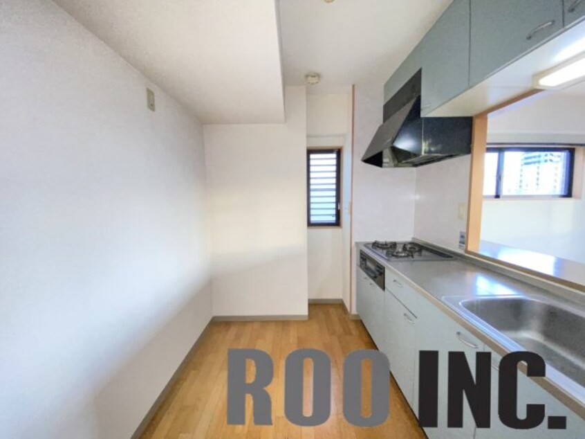  サニーニシウラ