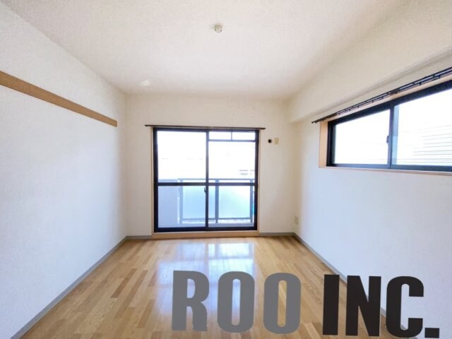  サニーニシウラ