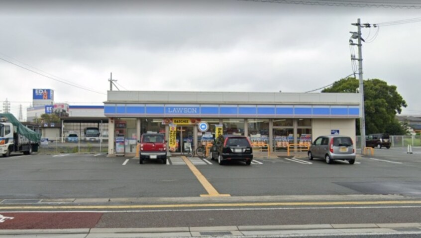 コンビニまで700m※ローソン　姫路飾磨加茂店 ビラハイカムール