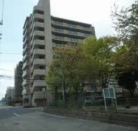 ロワイヤル栗山二番館