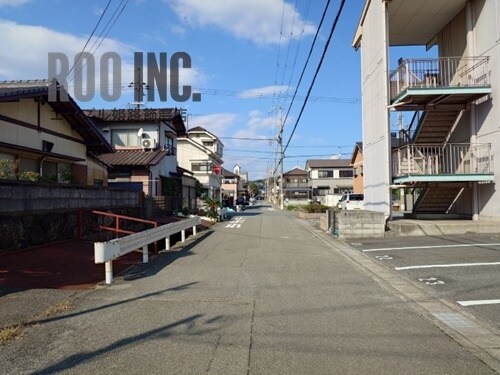 その他飲食（ファミレスなど）まで10m※前面道路 スタットニューヘン英賀保