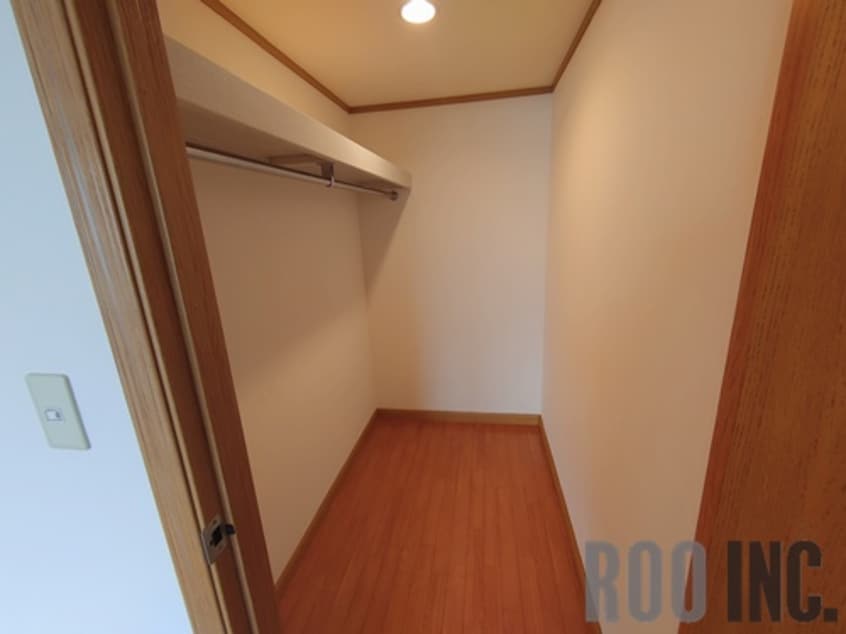  リバーサイドヴィラ西館