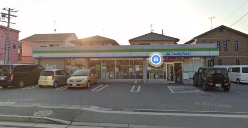 コンビニまで300m※ファミリーマート　姫路亀山店 セリーヌヴィレッジ　A