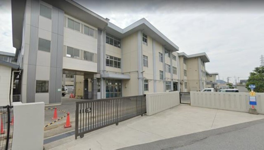 小学校まで200m※姫路市立糸引小学校 ノーブル東山