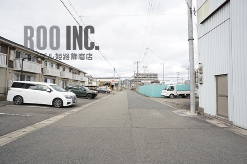 その他飲食（ファミレスなど）まで10m※前面道路 グランツコート