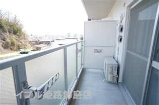 写真は反転のお部屋です キャッスルコート岩端