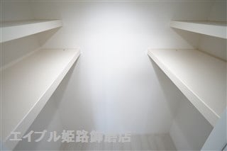 写真は反転のお部屋です キャッスルコート岩端