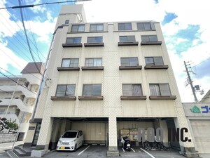 リーダーマンション