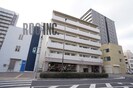マンション西駅前の外観