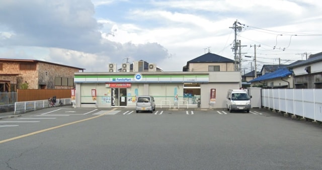 コンビニまで335m※ファミリーマート　たつの山津屋店 アミドゥエスポワール