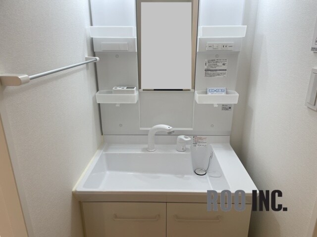  キャッスルコート岩端