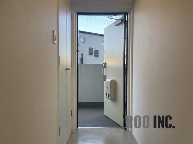  キャッスルコート岩端