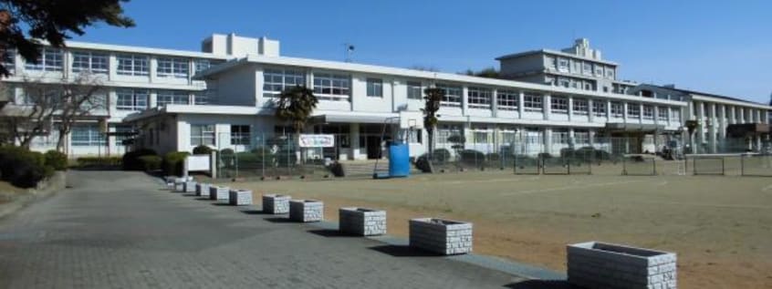 中学校/中等教育学校まで800m※姫路市立琴陵中学校 キャッスルコート岩端