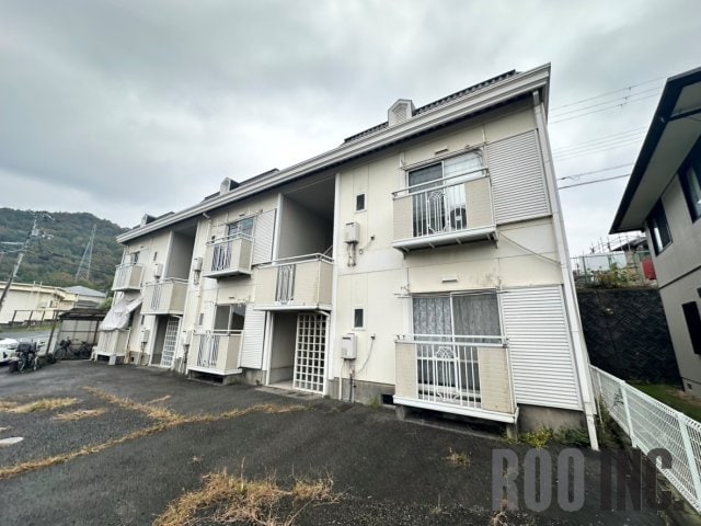  西山サンハイツ