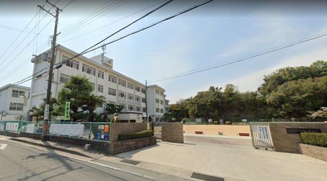 小学校まで1300m※姫路市立荒川小学校 THE CENT GRAND