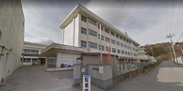 中学校/中等教育学校まで1330m※姫路市立香寺中学校 ナイスワン香呂