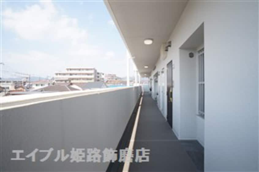  キャッスルコート岩端