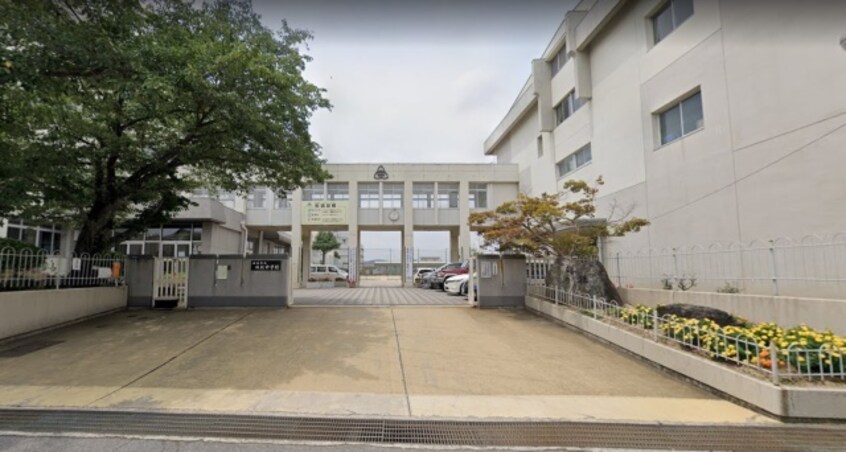 中学校/中等教育学校まで1392m※姫路市立城乾中学校 ヘーベル八代