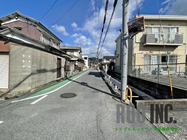 その他飲食（ファミレスなど）まで10m※道路 サンシティ小坂