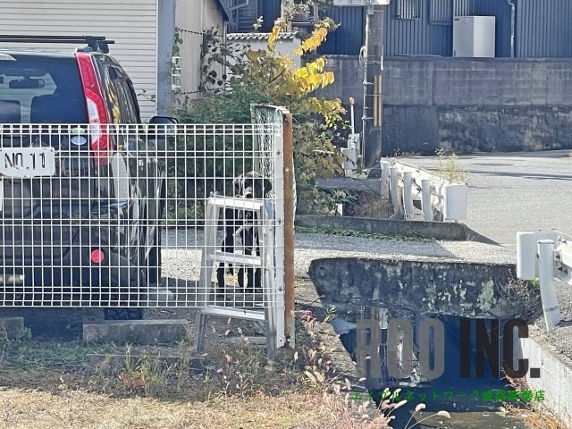 その他飲食（ファミレスなど）まで10m※犬 サンシティ小坂