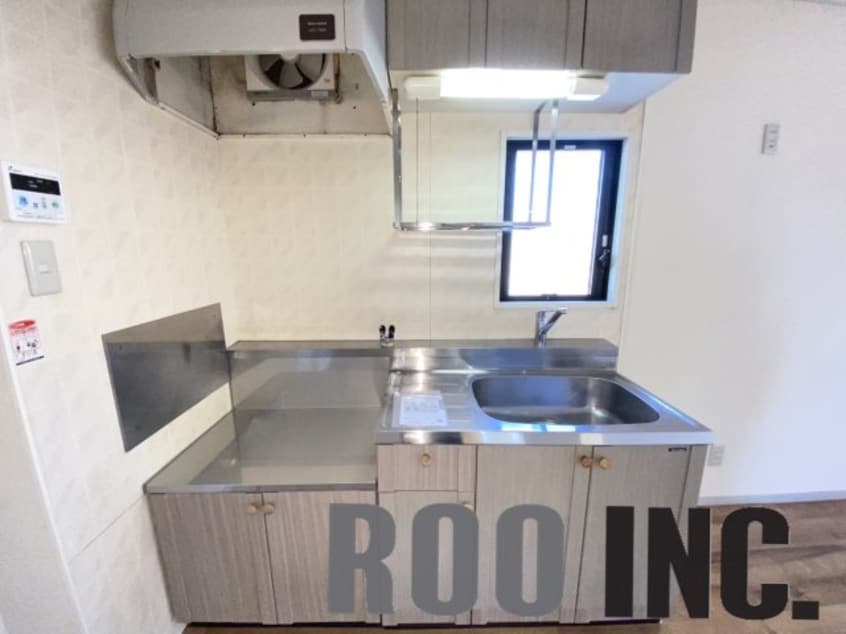 写真は反転のお部屋です エクセレントパレス　A棟