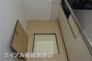 写真は反転のお部屋です アンプルール