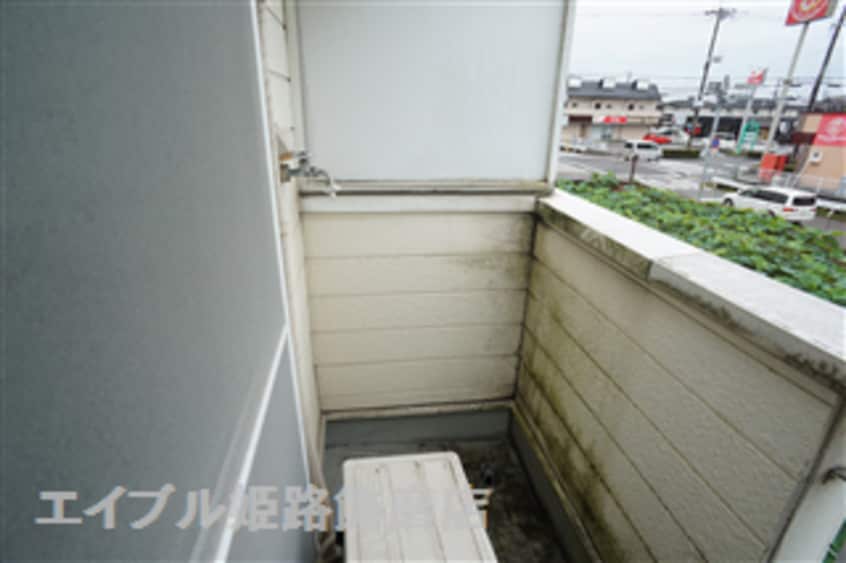  エミール天神 B