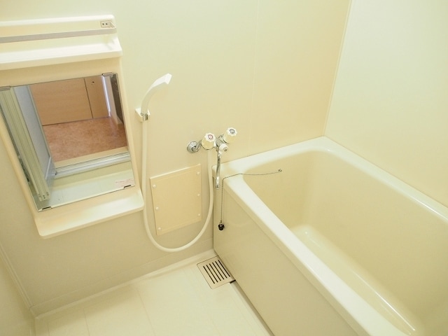  リバーサイドクラタニ