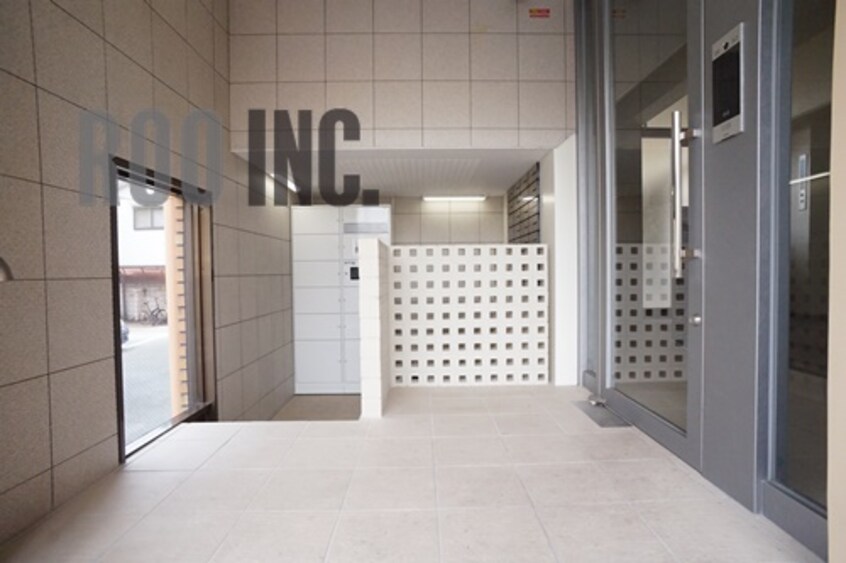 エントランス奥に宅配ボックス新設です ブリージェ姫路