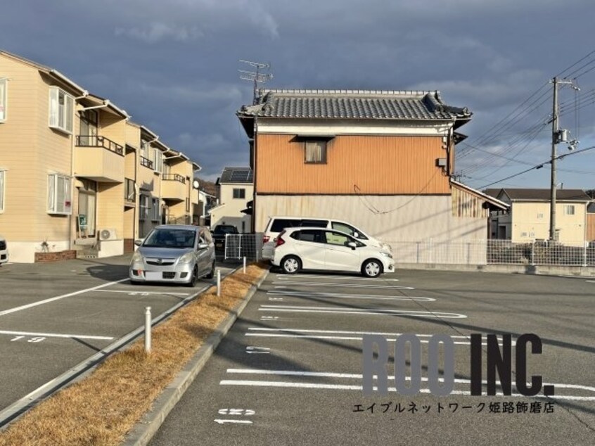 その他飲食（ファミレスなど）まで5m※近隣 グリーンハイツ大谷