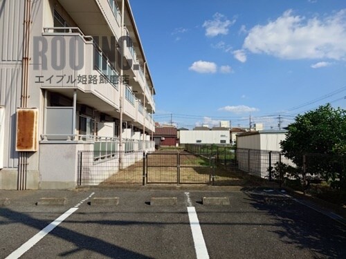 その他飲食（ファミレスなど）まで10m※前面道路 スタットニューヘン英賀保