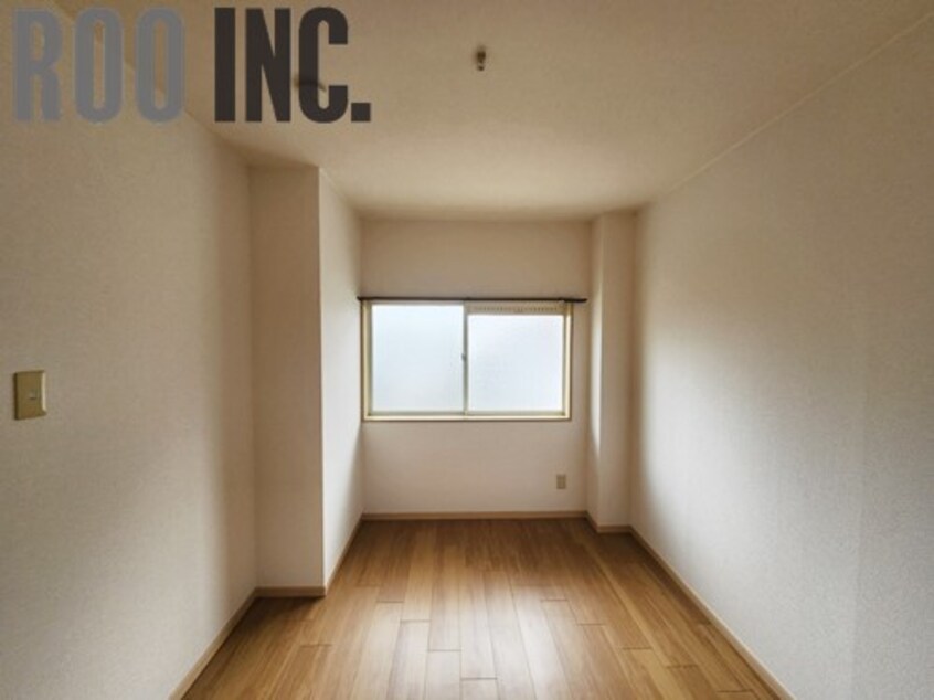  ファミィール垣口